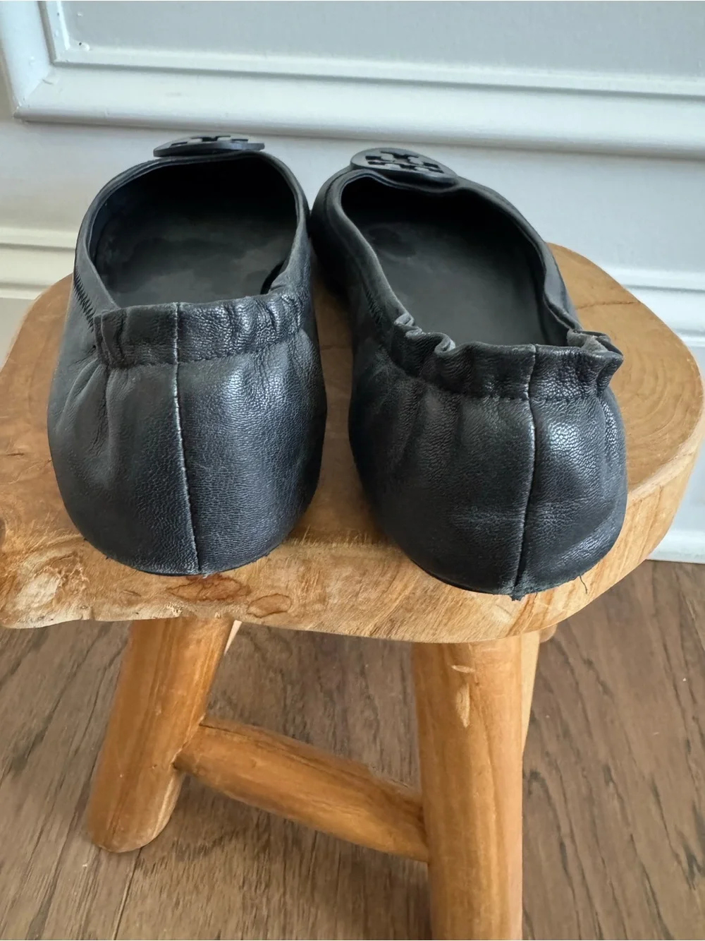 Tory Burch Black Logo Round-Toe Ballet Flats